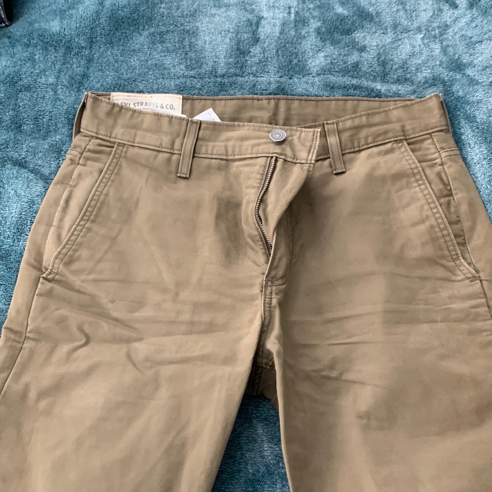 Levi’s Mens slim Khaki 30x30